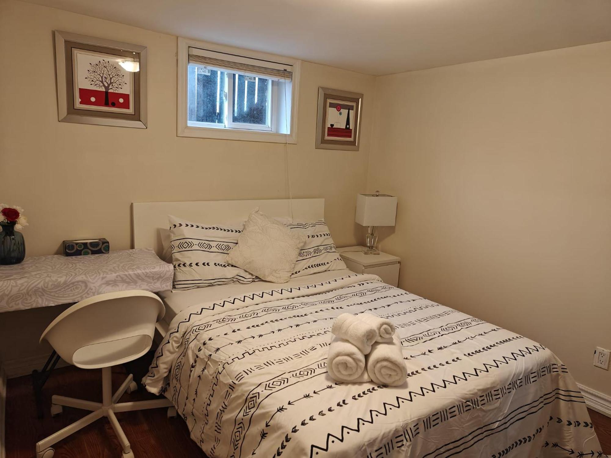 Spacious Mbr Near Kennedy Subway & Go Toronto Eksteriør bilde
