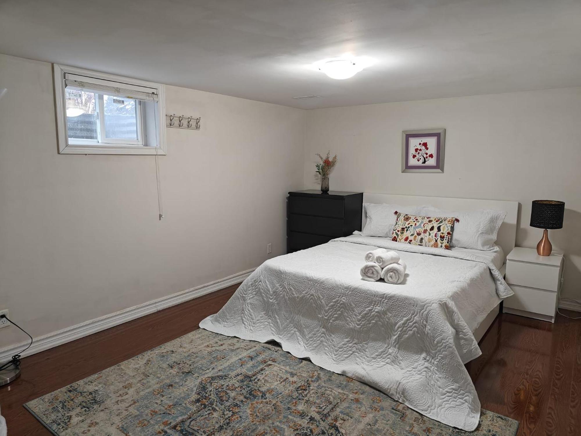Spacious Mbr Near Kennedy Subway & Go Toronto Eksteriør bilde