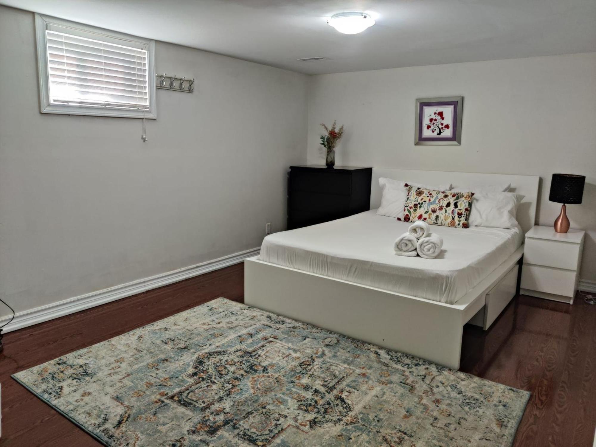 Spacious Mbr Near Kennedy Subway & Go Toronto Eksteriør bilde