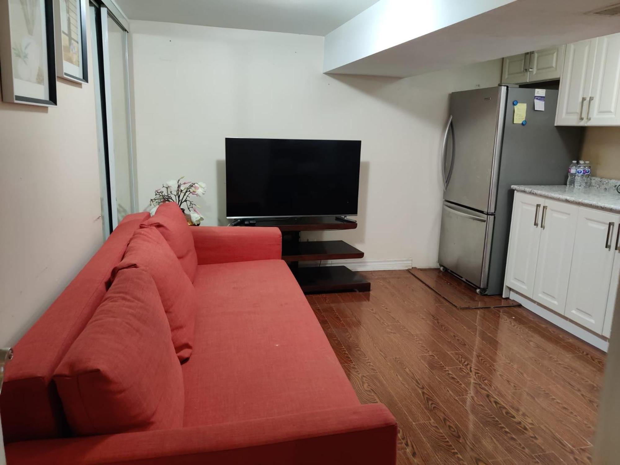 Spacious Mbr Near Kennedy Subway & Go Toronto Eksteriør bilde