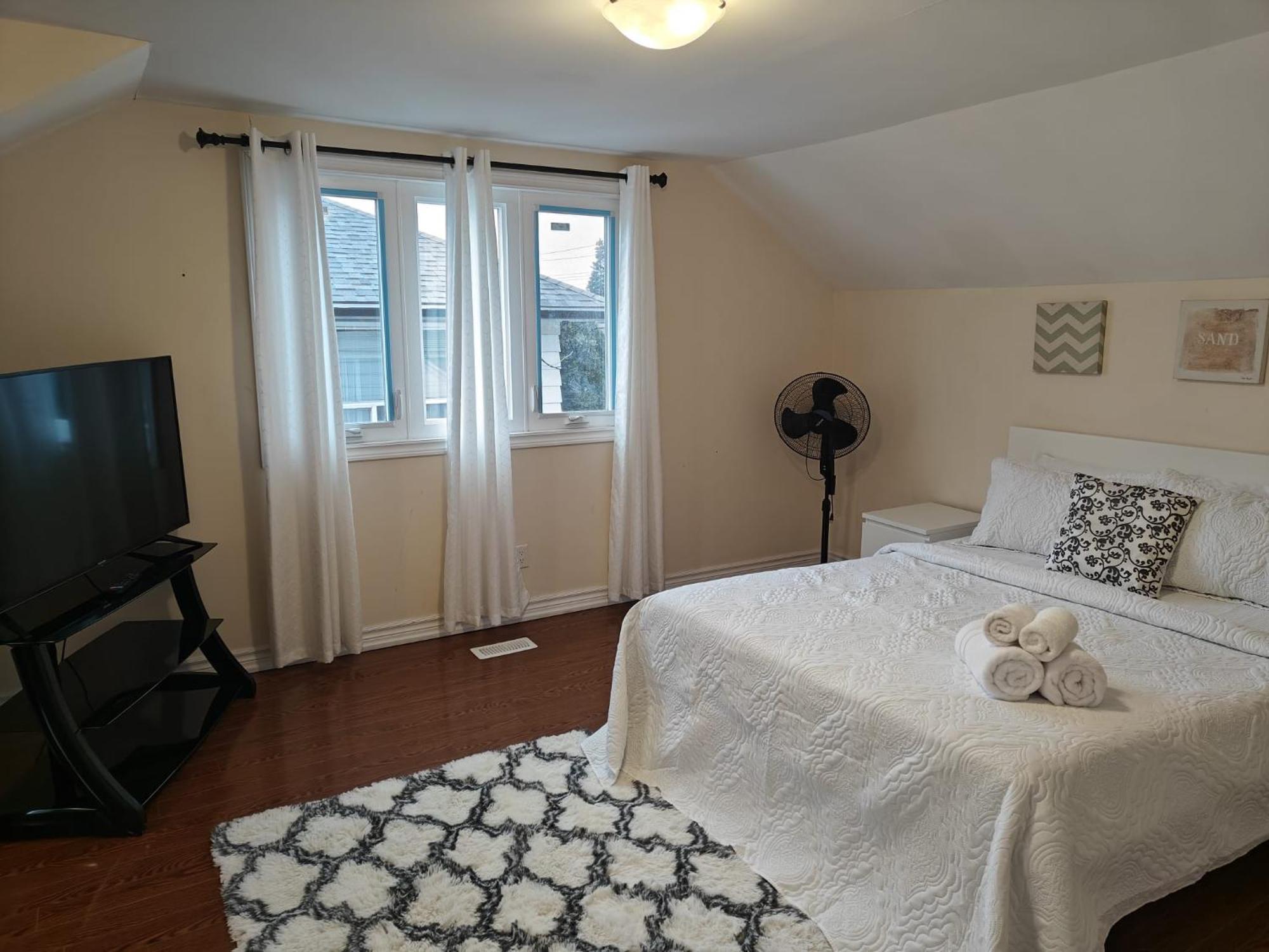 Spacious Mbr Near Kennedy Subway & Go Toronto Eksteriør bilde