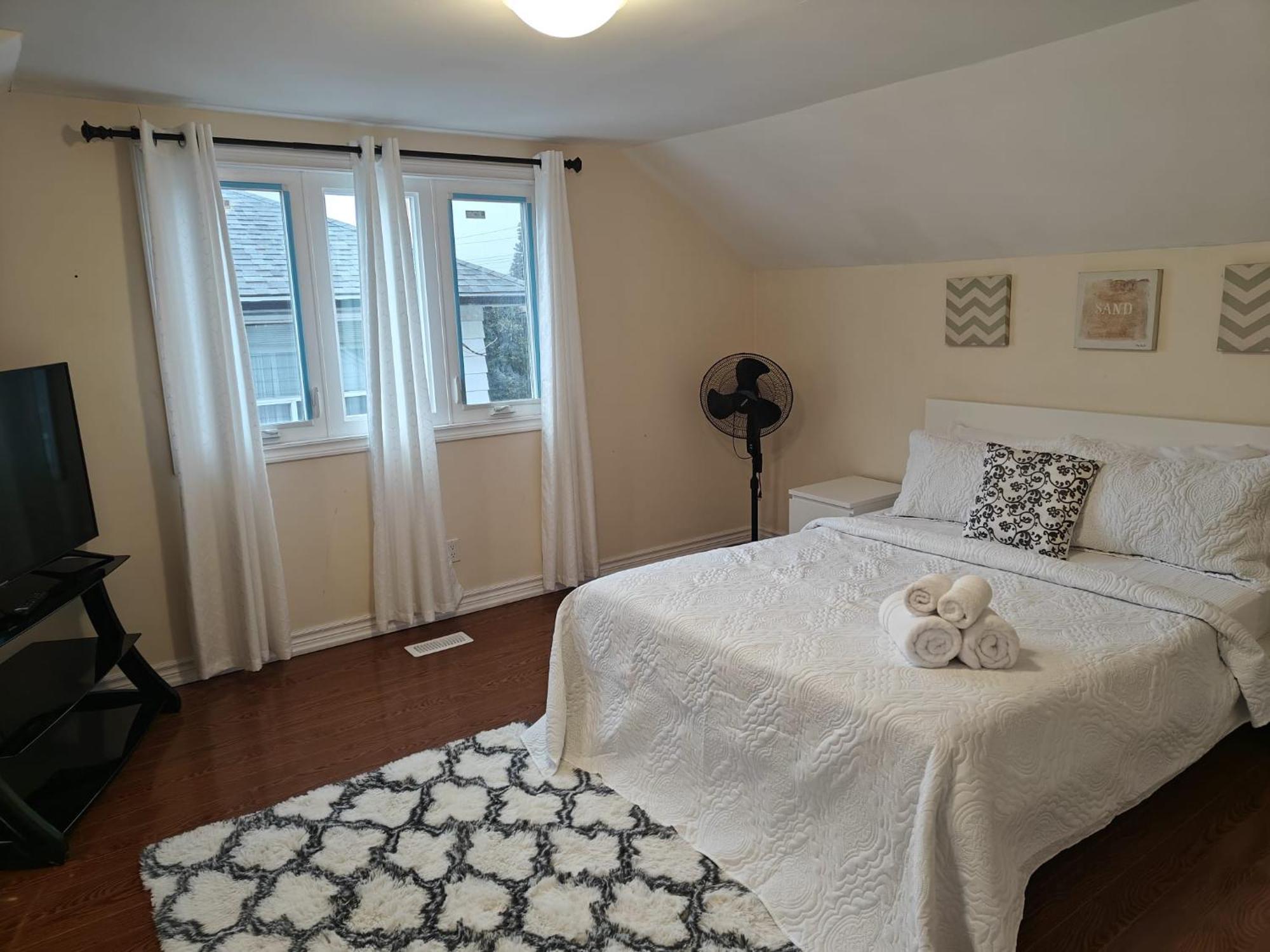 Spacious Mbr Near Kennedy Subway & Go Toronto Eksteriør bilde