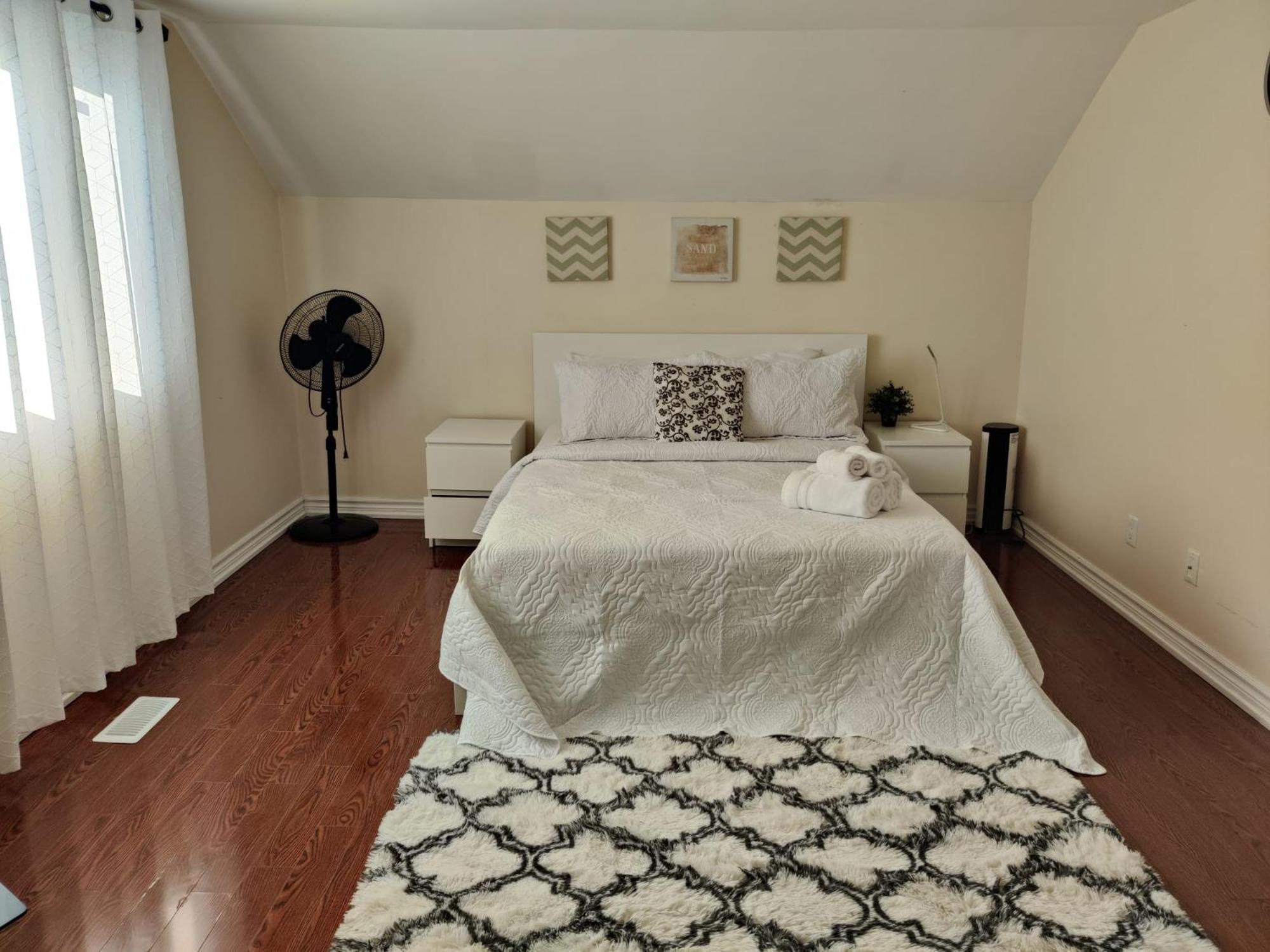 Spacious Mbr Near Kennedy Subway & Go Toronto Eksteriør bilde
